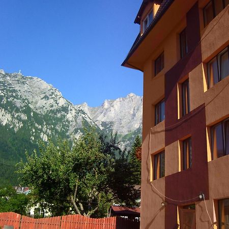 Hotel Iri بوستين المظهر الخارجي الصورة