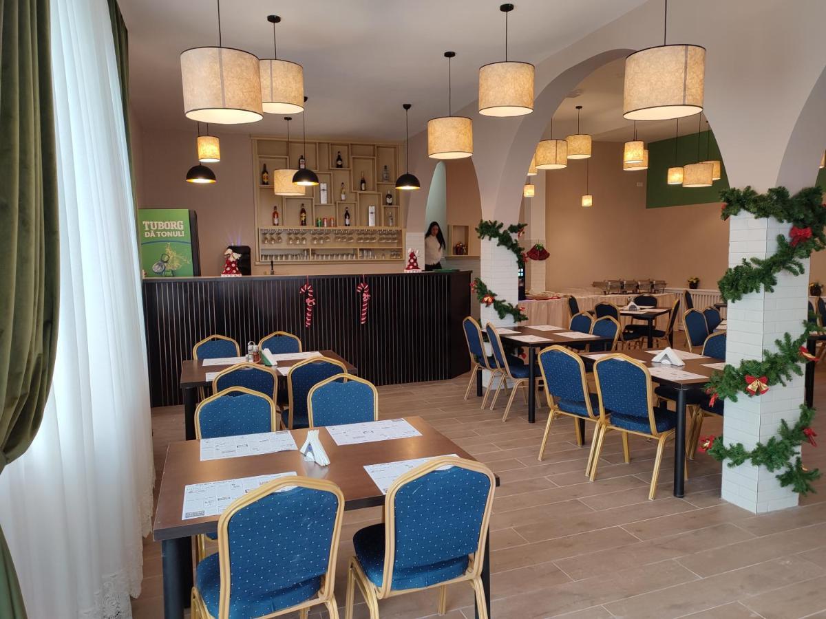 Hotel Iri بوستين المظهر الخارجي الصورة