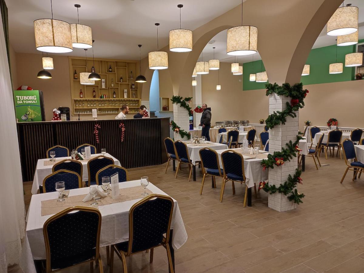 Hotel Iri بوستين المظهر الخارجي الصورة