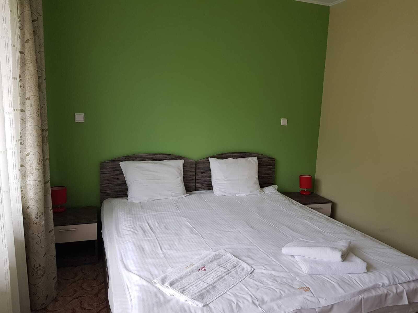 Hotel Iri بوستين المظهر الخارجي الصورة