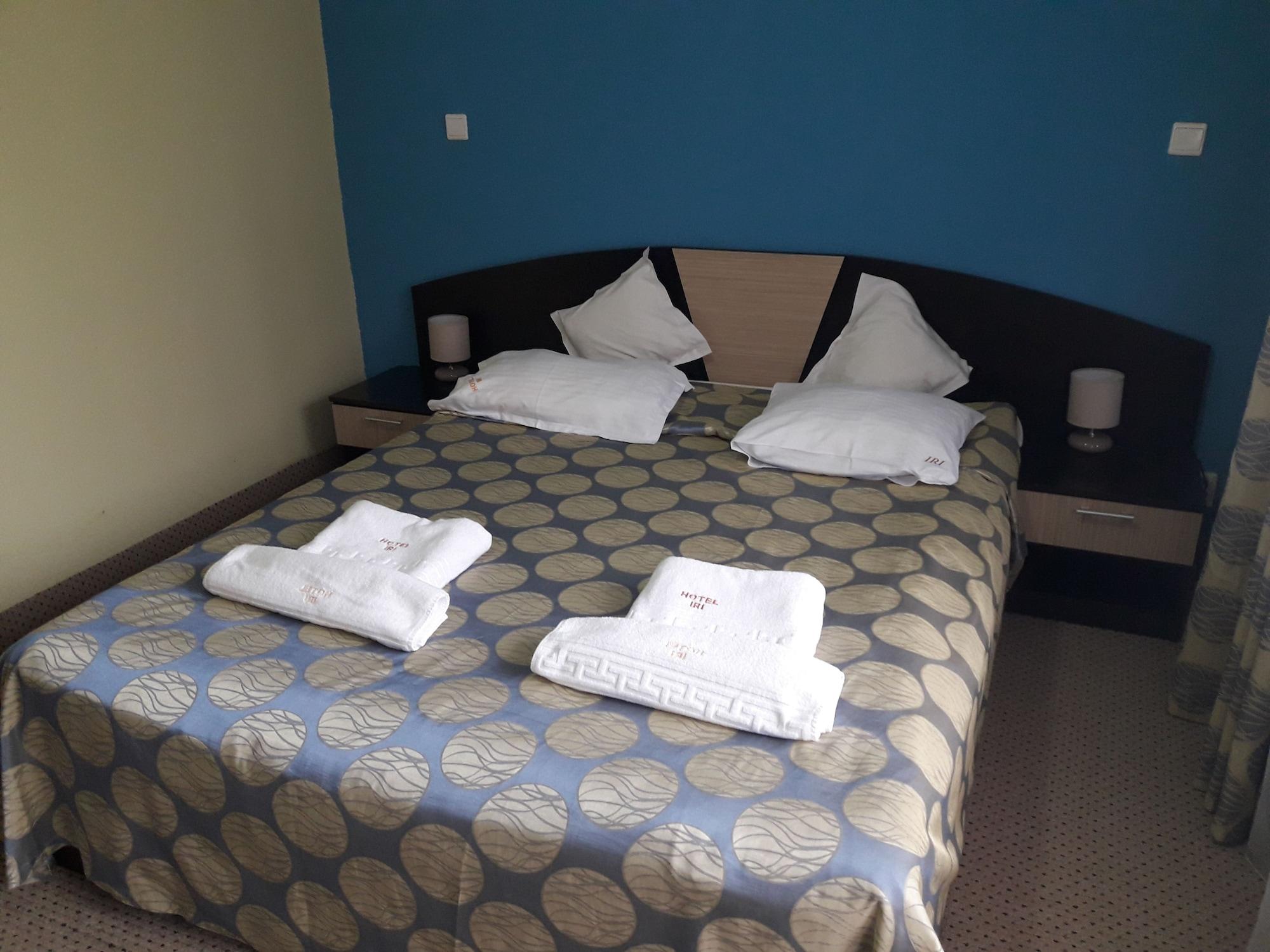 Hotel Iri بوستين المظهر الخارجي الصورة