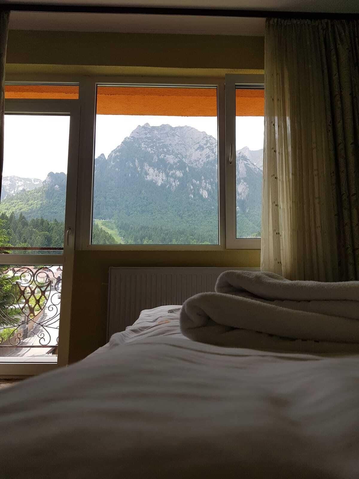 Hotel Iri بوستين المظهر الخارجي الصورة