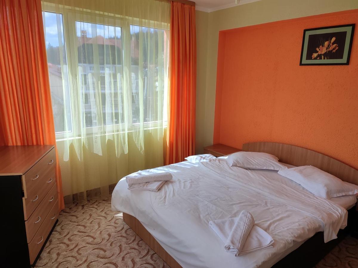 Hotel Iri بوستين المظهر الخارجي الصورة