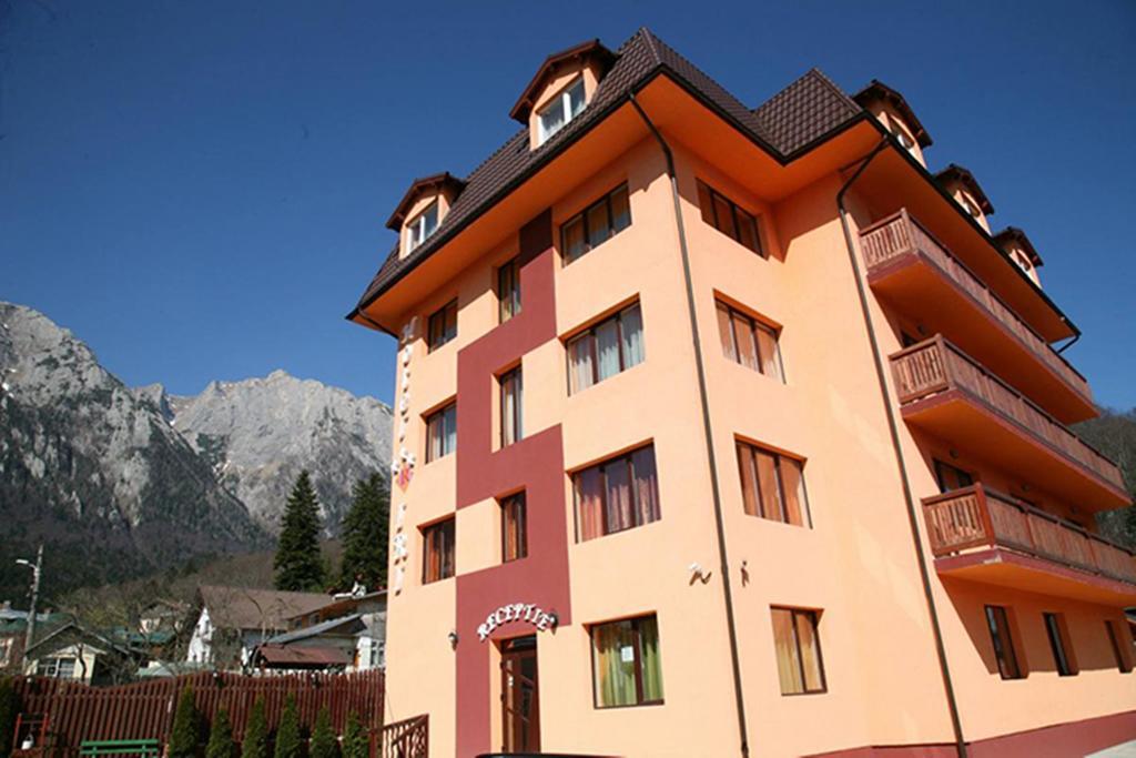 Hotel Iri بوستين المظهر الخارجي الصورة