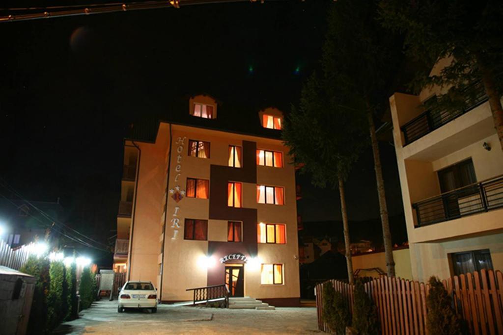 Hotel Iri بوستين المظهر الخارجي الصورة